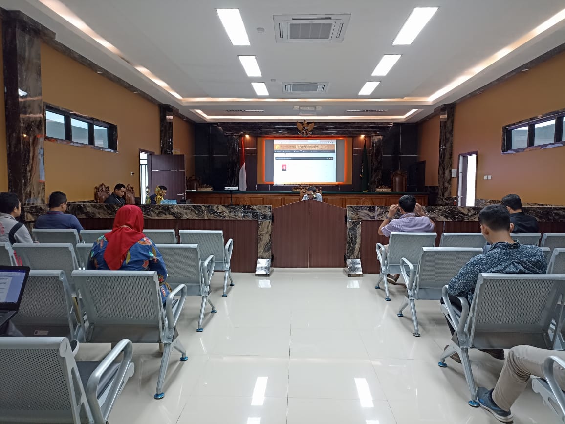 f33e82ab b6f0 4a84 8d96 380a55be2725