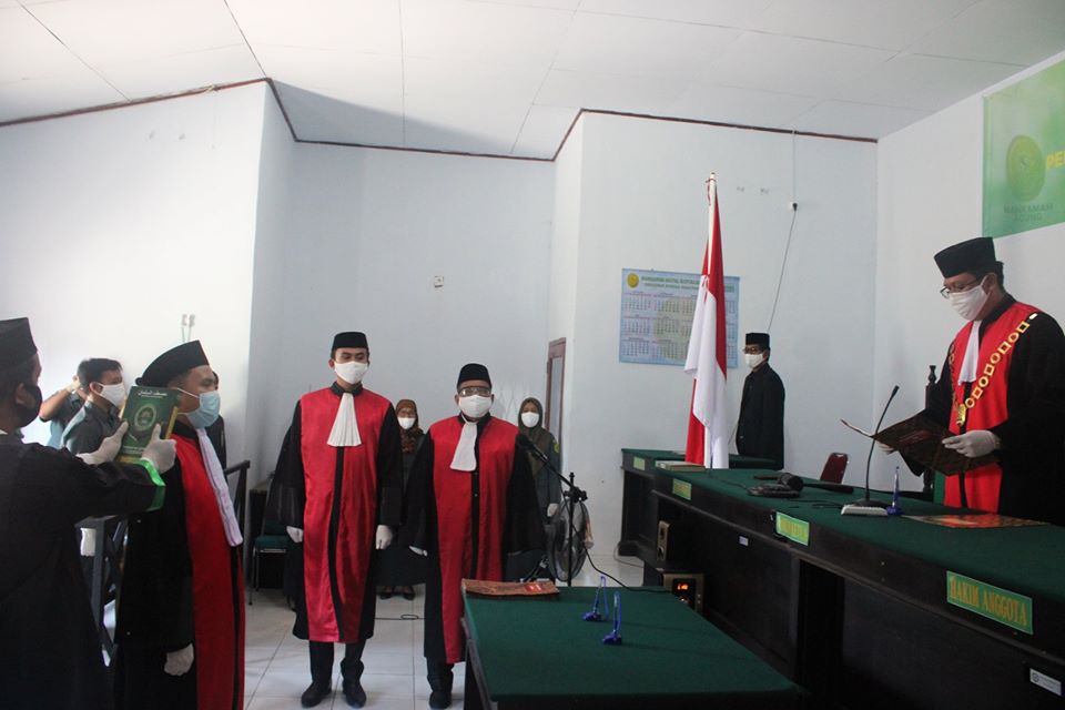 Pelantikan Wahyu Hidayat sebagai Hakim Pengadilan Negeri Belopa