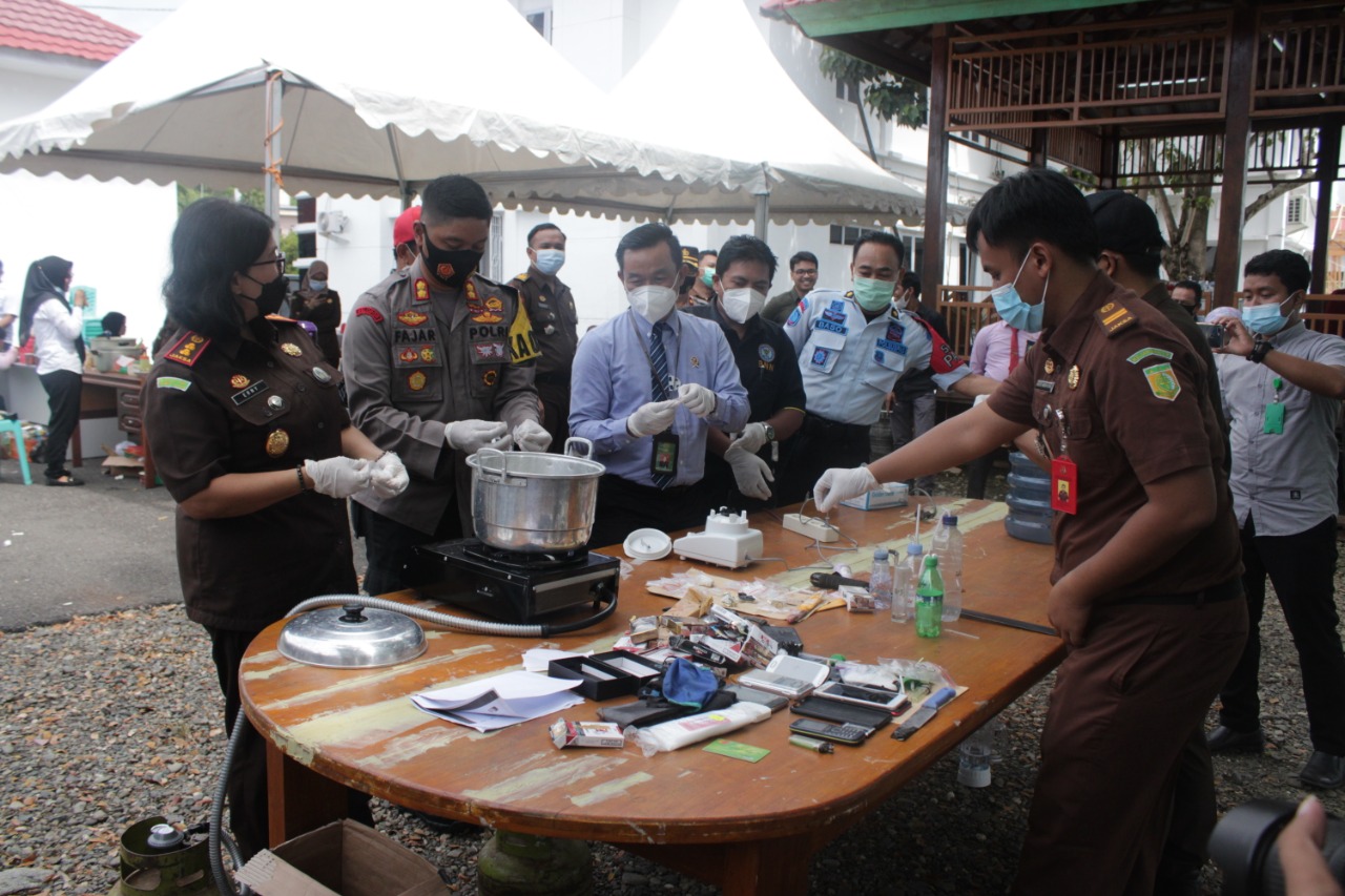 e2d18f2d 1ce3 4bff 8a51 0c19fbea9b7a